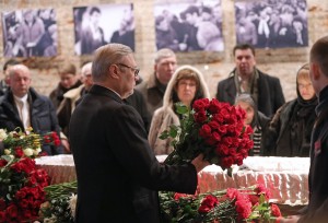 Михаил Касьянов во время церемонии прощания с Борисом Немцовым