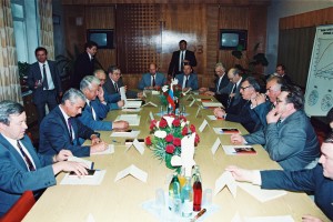 Посещение президентом РФ Б.Н. Ельциным Московской области. Посещение ФЦДТ "Союз". Подмосковного колхоза "Борец"