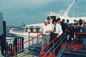 Поездка президента РФ Б.Н. Ельцина и Н.И. Ельциной по Волге (г. Плес Ивановской области, г. Нижний Новгород, г. Тольятти, г. Волжск (показательные полеты военной авиации), г. Ростов-на-Дону и г. Сочи резиденция "Бочаров ручей")