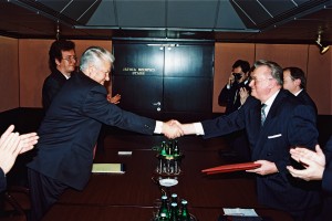 Визит президента РФ Б.Н. Ельцина в Венгрию для участия во встрече лидеров стран - участниц Совещания по безопасности и сотрудничеству в Европе (СБСЕ)