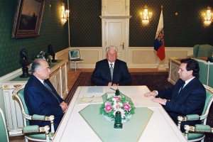 Встреча президента РФ Б.Н. Ельцина с председателем Правительства РФ В.С. Черномырдиным и председателем Государственной Думы РФ И. П. Рыбкиным