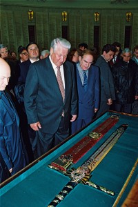 Посещение президентом РФ Б.Н. Ельциным мемориального комплекса на Поклонной горе