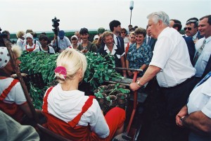 Посещение президента РФ Б.Н. Ельцина Московской области Истринский и Дмитровский районы