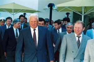 Визит в РФ президента Украины Л.Д. Кучмы (гостиница "Radisson-Лазурная"). Подписание российско-украинского соглашения по Черноморскому флоту