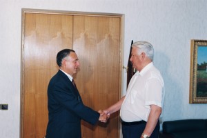 Отдых президента РФ Б.Н. Ельцина и Н.И. Ельциной. Встреча президента РФ Б.Н. Ельцина с Министром иностранных дел РФ А.В. Козыревым