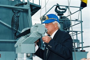 Отдых президента РФ Б.Н. Ельцина и Н.И. Ельциной. Прогулка президента РФ Б.Н. Ельцина на теплоходе и встреча с моряками