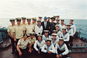 Отдых президента РФ Б.Н. Ельцина и Н.И. Ельциной. Прогулка президента РФ Б.Н. Ельцина на теплоходе и встреча с моряками