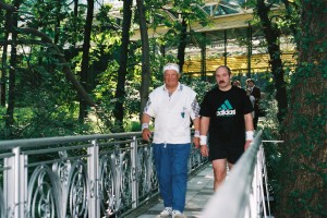 Отдых президента РФ Б.Н. Ельцина и Н.И. Ельциной. Встреча президента РФ Б.Н. Ельцина с президентом Белоруссии А.Г. Лукашенко Встреча президентов завершилась на теннисном корте