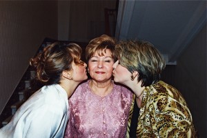 Супруга президента Б.Н. Ельцина Н.И. Ельцина и дочери Елена и Татьяна