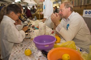 Лекторий Политехнического музея. Фестиваль «Книжный рынок» на Даниловском рынке в Москве