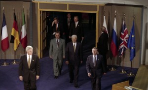 Пребывание президента РФ Бориса Ельцина на встрече глав государств и правительств стран «восьмерки». Перед началом заседания глав государств и правительств стран «восьмерки»