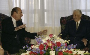 Пребывание президента РФ Бориса Ельцина на встрече глав государств и правительств стран «восьмерки». Во время встречи с президентом Франции Жак Шираком