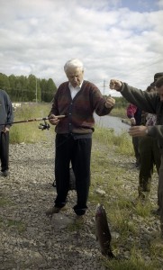 Президент РФ Борис Ельцин на отдыхе. Пребывание в Карелии президента Финляндии Мартти Ахтисаари. Рыбалка с финским президентом Мартти Ахтисаари