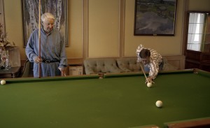 Президент РФ Борис Ельцин на отдыхе. Игра в бильярд