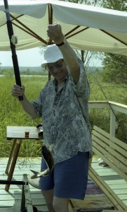 Президент РФ Борис Ельцин на отдыхе. Супруга президента РФ Наина Ельцина на рыбалке