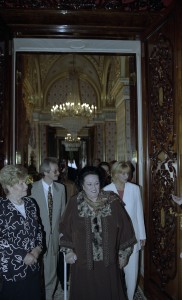 Супруга президент РФ Наина Ельцина с известной испанской певицей Монтсеррат Кабалье