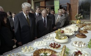 Поездка президента РФ Бориса Ельцина в Орловскую область. Посещение ОАО «Орловская Нива»