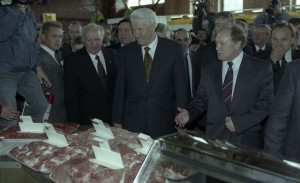 Поездка президента РФ Бориса Ельцина в Орловскую область. Посещение ОАО «Орловская Нива»