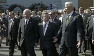 Поездка президента РФ Бориса Ельцина в Орловскую область. Во время посещения ОАО «Орловский сталепрокатный завод»