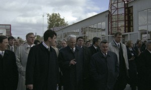 Пребывание президента РФ Бориса Ельцина в Нижнем Новгороде на Всероссийском форуме «Новая Россия» в рамках Нижегородской ярмарки. Во время осмотра Нижегородской ярмарки