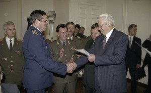 Пребывание президента РФ Бориса Ельцина в Нижнем Новгороде на Всероссийском форуме «Новая Россия» в рамках Нижегородской ярмарки