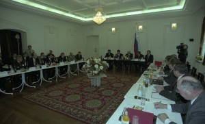 Пребывание президента РФ Бориса Ельцина в Нижнем Новгороде на Всероссийском форуме «Новая Россия» в рамках Нижегородской ярмарки