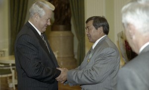 Вручение Государственных наград РФ руководителям субъектов РФ. Вручение награды президенту Республики Тыва Шериг-оол Ооржаку