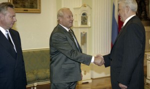 Вручение Государственных наград РФ руководителям субъектов РФ. Вручение награды губернатору Свердловской области Э.Э Росселю