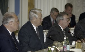 Заседание Межгосударственного совета России, Белоруссии, Казахстана и Киргизии. Председатель Правительства РФ В.С. Черномырдин, президент РФ Борис Ельцин, министр иностранных дел РФ Е.М. Примаков