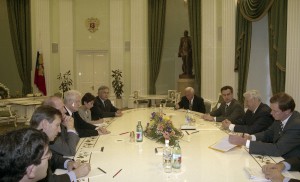 Официальный визит в РФ премьер-министра Франции Лионеля Жоспена. Перед началом встречи