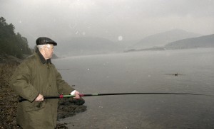 Пребывание президента РФ Бориса Ельцина в Красноярске. Президент РФ Борис Ельцин на берегу Енисея