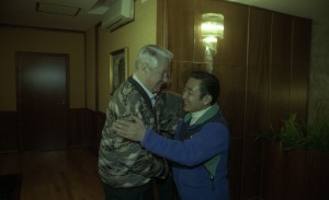 Пребывание президента РФ Бориса Ельцина в Красноярске. Президент РФ Борис Ельцин и премьер-министр Японии Рютаро Хасимото во время встречи один на один