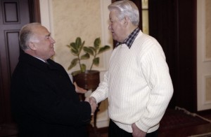 Президент РФ Борис Ельцин во время встречи с председателем Правительства РФ В.С. Черномырдиным