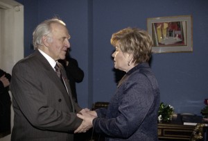 Супруга президента РФ Наина Ельцина на 70-летии М. Ульянова в театре им. Вахтангова