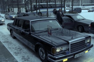 Государственный визит президента РФ Бориса Ельцина в Королевство Швеция. Автомобиль президента РФ