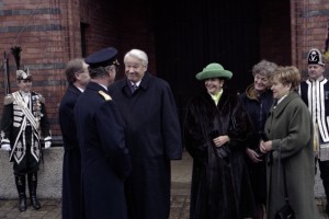 Государственный визит президента РФ Бориса Ельцина в Королевство Швеция. Президент РФ Борис Ельцин и король Швеции Карл XVI Густав с супругами