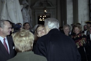 Государственный визит президента РФ Бориса Ельцина в Королевство Швеция. Официальный обед в честь Их Величеств Короля Швеции и Королевы Сильвии от имени президента РФ Бориса Ельцина и супруги президента РФ Наины Ельциной в Посольстве РФ