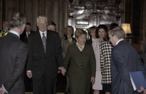 Государственный визит президента РФ Бориса Ельцина в Королевство Швеция. Официальный обед в честь Их Величеств Короля Швеции и Королевы Сильвии от имени президента РФ Бориса Ельцина и супруги президента РФ Наины Ельциной в Посольстве РФ