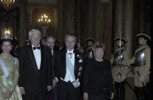 Государственный визит президента РФ Бориса Ельцина в Королевство Швеция. Официальный обед в честь президента РФ Бориса Ельцина и супруги президента РФ Наины Ельциной от имени Их Величеств Короля Карла XVI Густава и Королевы Сильвии