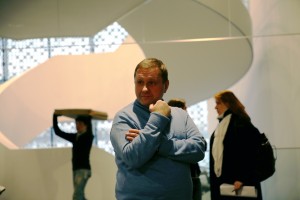 Константин Эггерт на экскурсии в Ельцин Центре в Екатеринбурге