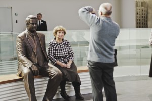 Бронзовая фигура первого президента РФ в музее Бориса Ельцина в Екатеринбурге