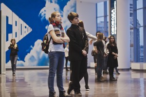 фичер экскурсоводы