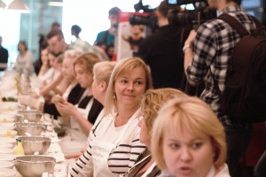 На кулинарном мастер-классе с Наиной Ельциной