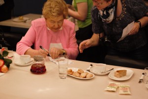 На кулинарном мастер-классе с Наиной Ельциной