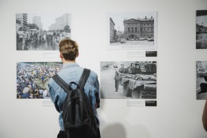 Открытие фотовыставки «Август 91-го. Люди на площади»