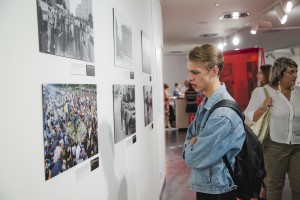 Открытие фотовыставки «Август 91-го. Люди на площади»