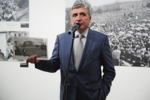 Открытие фотовыставки «Август 91-го. Люди на площади». Александр Дроздов