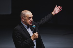 Гарри Бардин в Ельцин Центре. «Гадкий утенок»