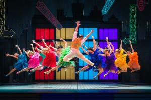 Кадры из киноверсии мюзикла «Поющие под дождем»