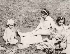 Наина Иосифовна Ельцина. Фотографии из личного архива (archive175)